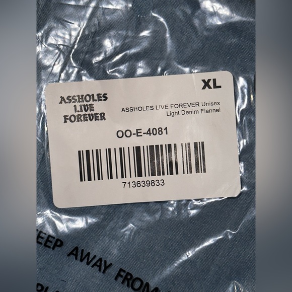 Light Denim long sleeve Embroidered flannel - Picture 5 of 5